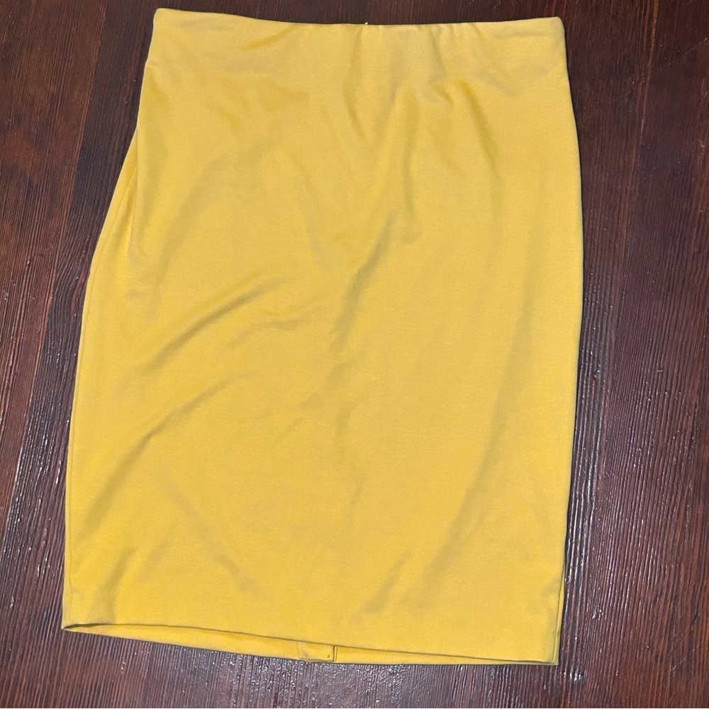 Premise / Studio Pull-on Pencil Skirt Yellow size 14